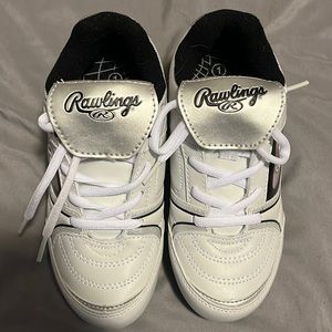 Rawlings girls softball cleats. Size 1